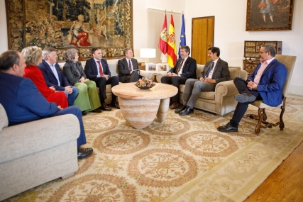 FENACORE y Mancha Occidental II presentan el Congreso de Regantes de Ciudad Real al presidente de Castilla-La Mancha
